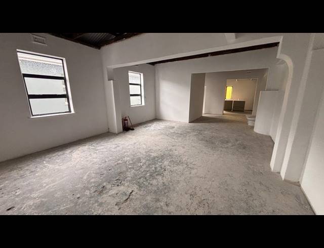 BUSINESS PROPERTY TO RENT IN SALT RIVER